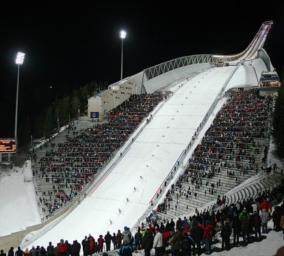 Nouveau Holmenkollen Ski Jump à Oslo (Norvège) - JDS Architectes (Julien De Smedt)